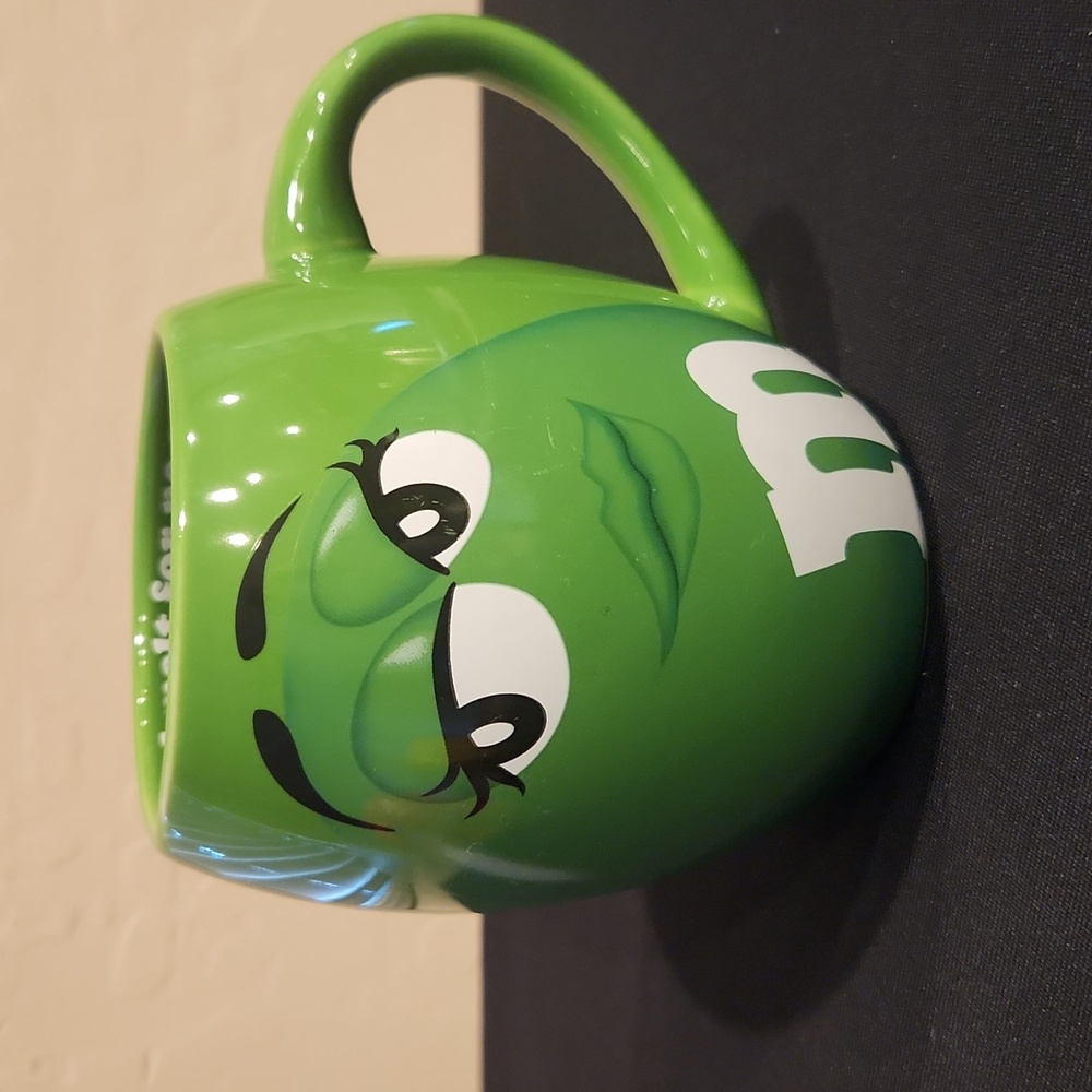 M&M's World Green Character Face Barrel "I melt for no one!" Cup Collectib…